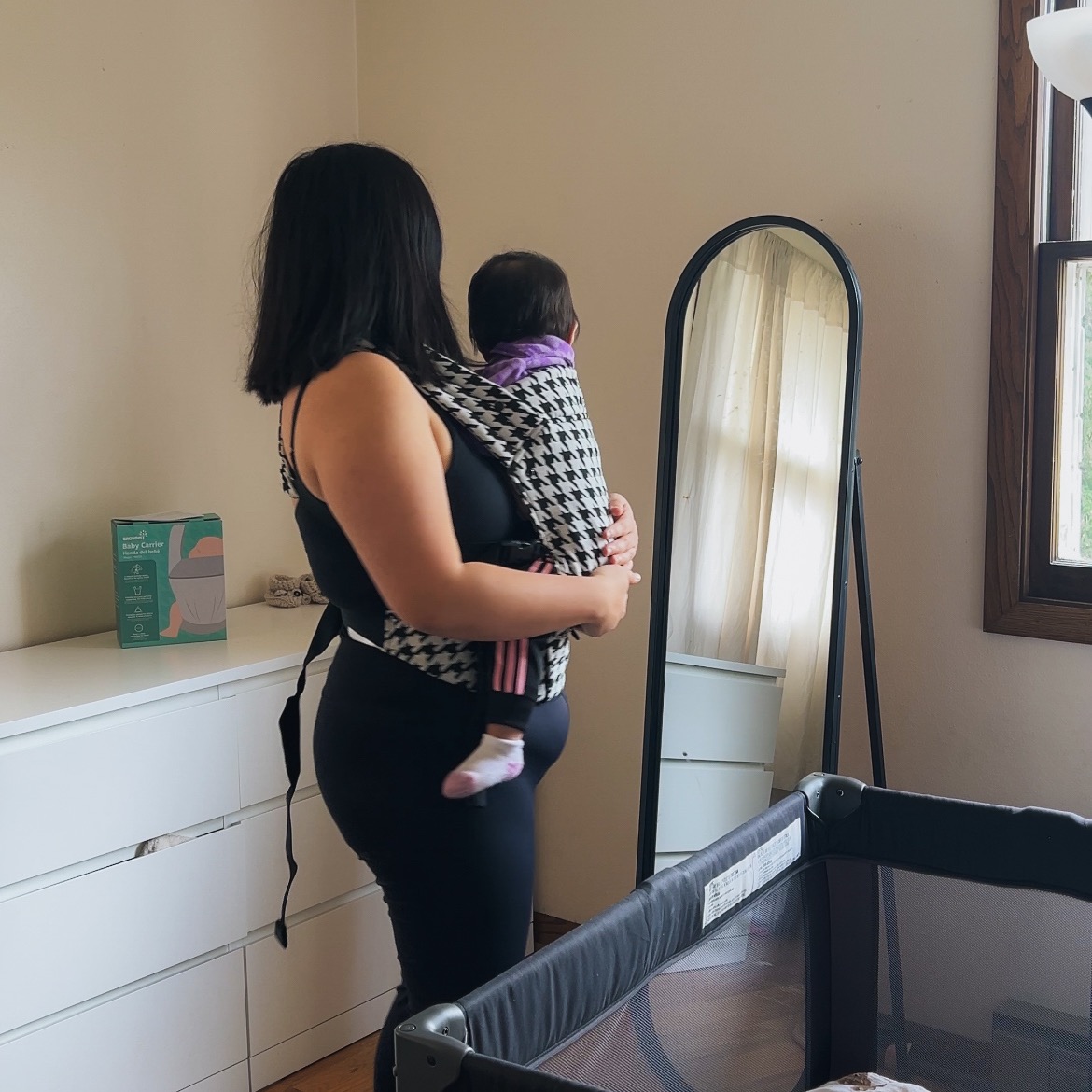 Grownsy Baby Carrier thumbnail