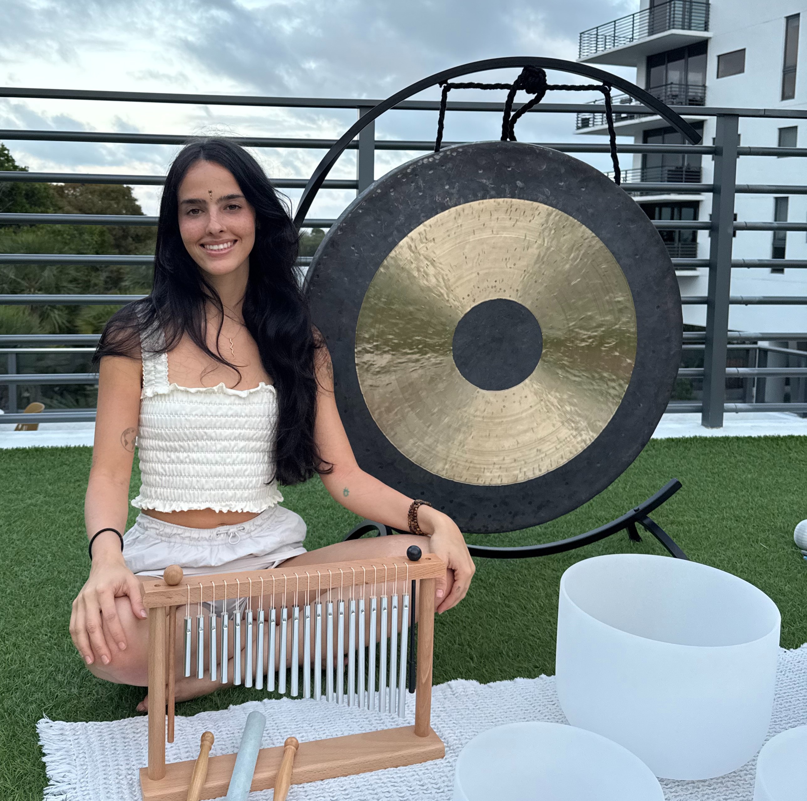 04/8: Reiki and Sound Bath (Adela, Mimo Bay) thumbnail