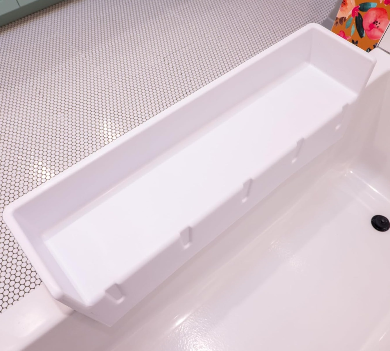 Bathtub Splash Guard Play Shelf thumbnail