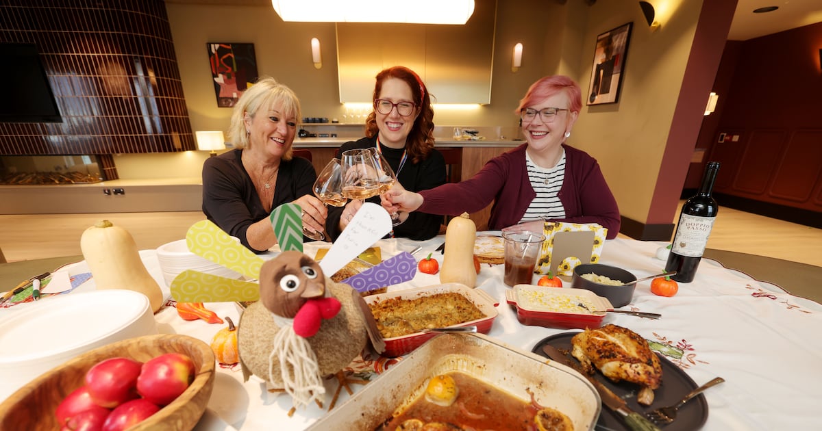 Irish Times: Americans in Ireland think of home at Thanksgiving: ‘There are troubled times over there’ thumbnail