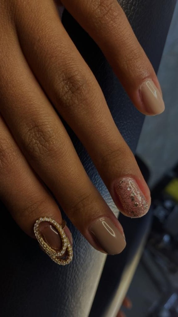 Esmaltação em gel thumbnail