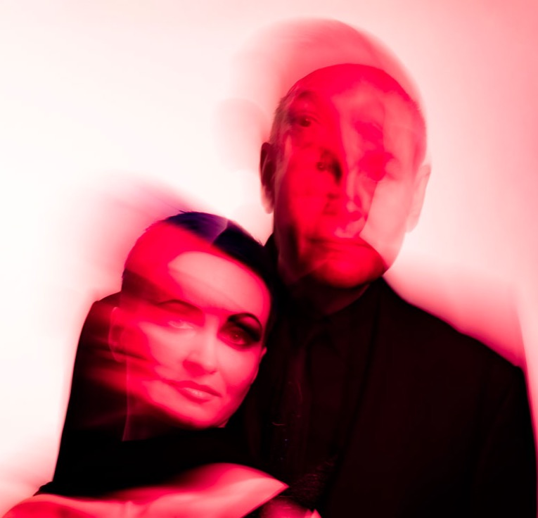 12. 11. Liebe & andere Illusionen - Theater Drehleier thumbnail