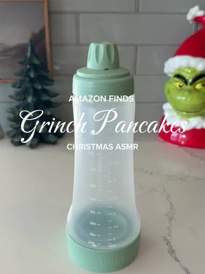 Make Christmas Grinch Pancakes With Me 🎅🏽💚🎄 #christmasasmr #christmasbaking #asmrcooking #christmaspancakes #christmas20