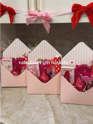 Fill valentines gift baskets for my besties with me 💌🌹🍫 #valentinesdaygift #galentinesdaygift #valentinesdaybasket #gale