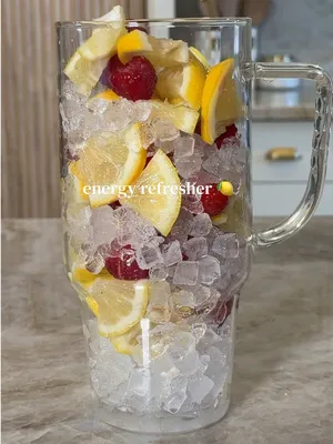 Energy refresher restock - love making drinks at home  🍋🍓🧊 #homedrinks #drinkrecipes #easydrinkrecipe #bloompartner #ene