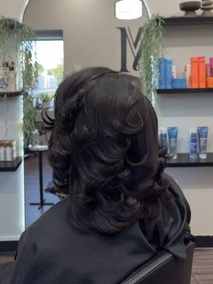 The benefit of seeing a haircare specialist frequently 🫶🏽  #montcopahairstylist #phillyhairstylist #silkpress #naturalha