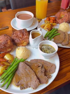 Sunday roast at @LegendsCafe Batley ♥️ #sundayroast #beefsteak #batley #batleyfood #roast #westyorkshire #datenight #hal