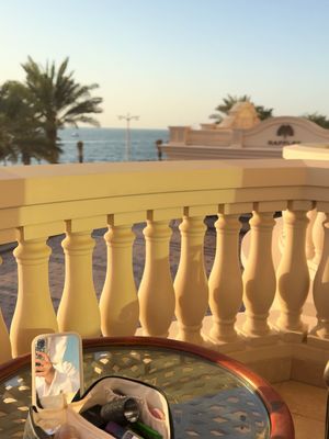 No better feeling than getting ready on the balcony after a beach day ☀️ @RafflesPalmDubai  #beachday #raffles #dubai #d