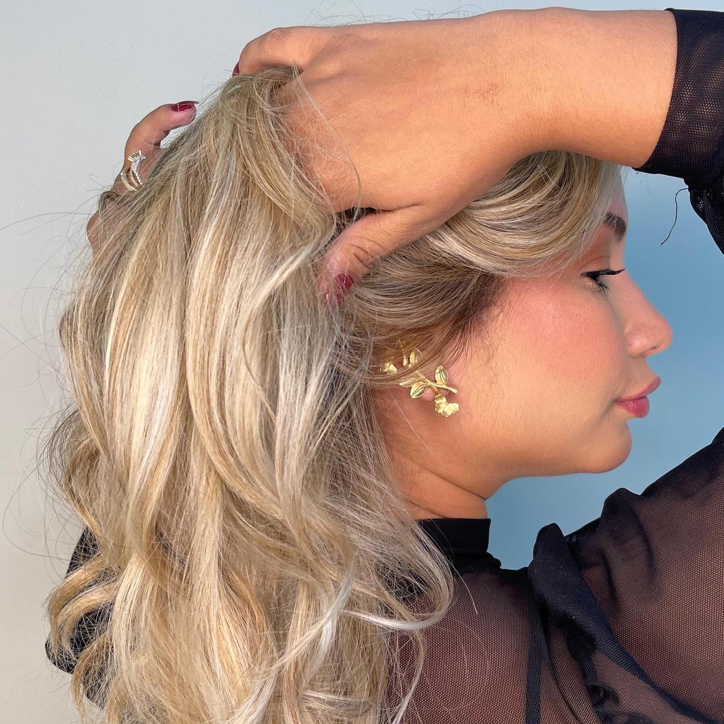 Blond Hair - Loiras Poderosas thumbnail