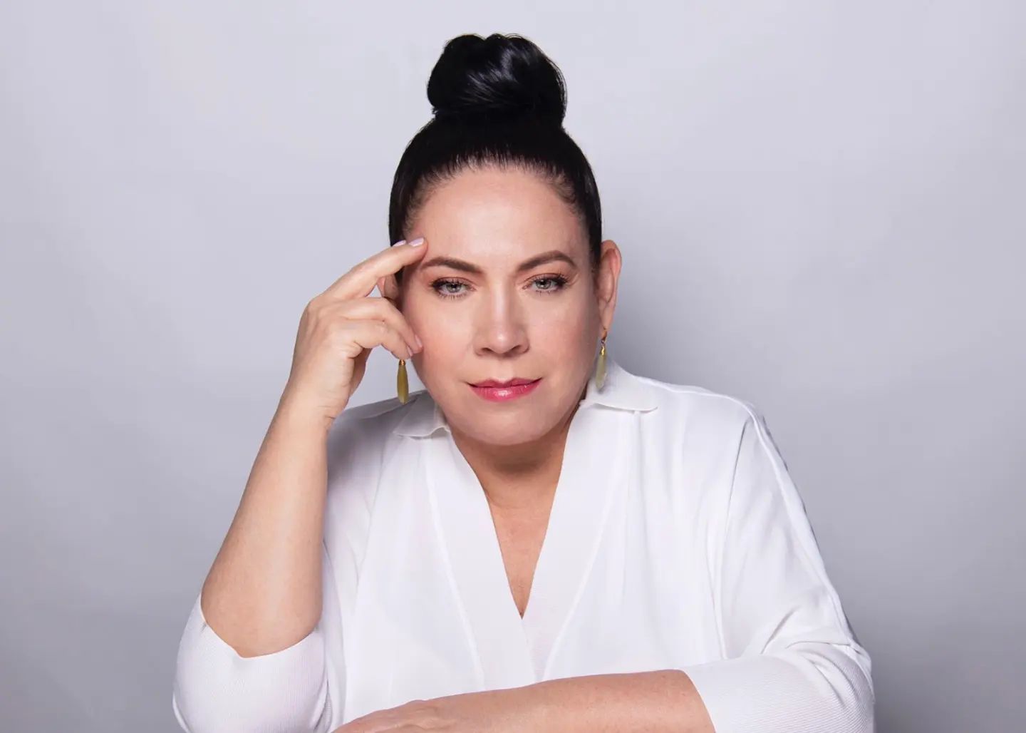 @ednalanis #chef | @carlosgomezthinkphoto | H&M #plastikovelazquez  #makeupartist #freelancer #maccosmetics #hairdreser 