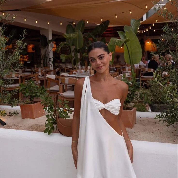 Vestido Atena.
Disponível em nosso site!

#paty #girl