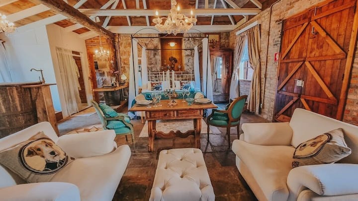 Airbnb | Casa Suco - Até 3 hóspedes thumbnail