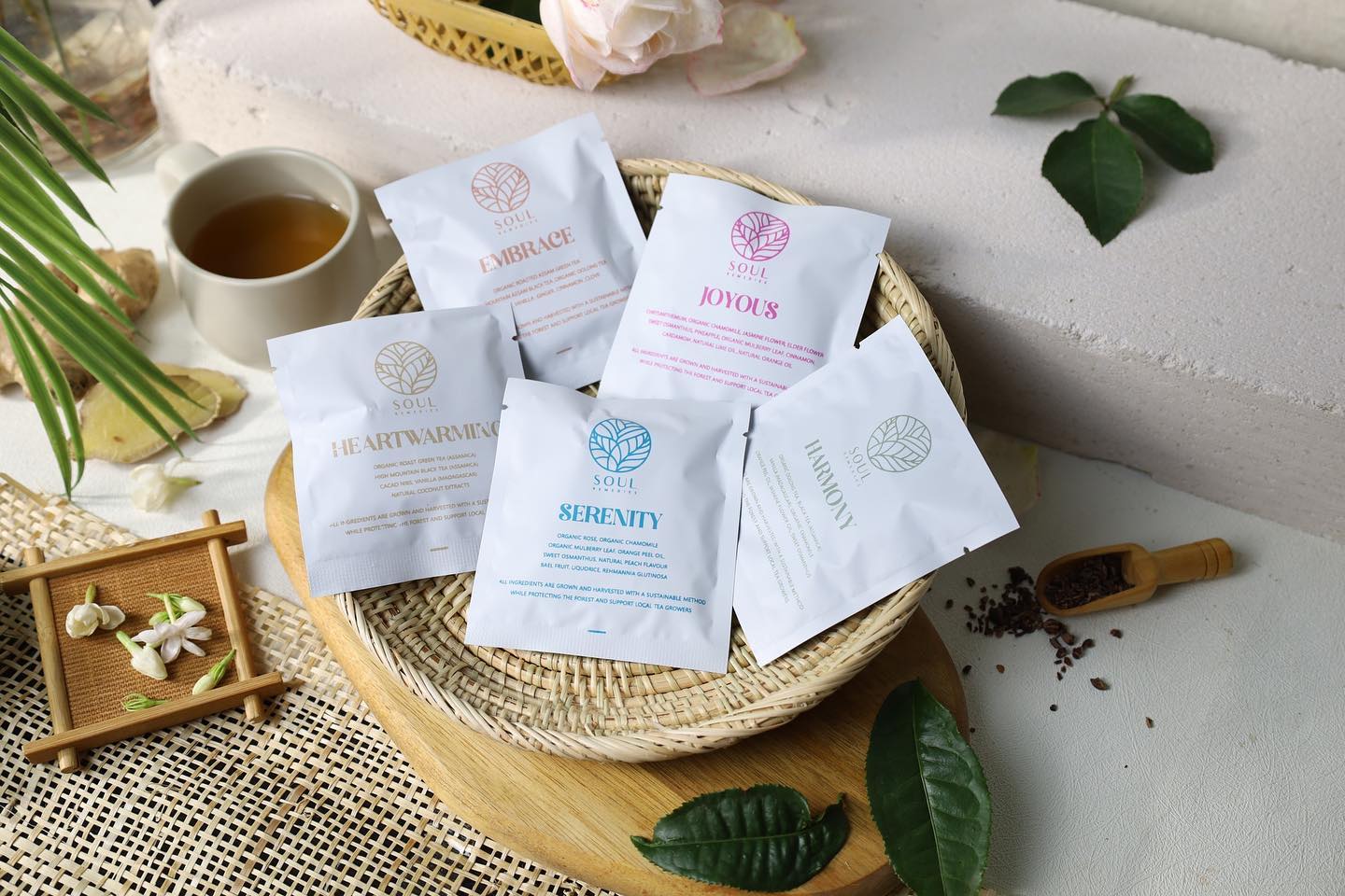 Meet our tea blends☕️
ชาพรรณไม้หอมทั้ง 5 กลิ่น พาท่องไปยังบรรยากาศที่แตกต่างอย่างน่าอัศจรรย์

🌱HARMONY กลิ่นเปลือกไม้หอม