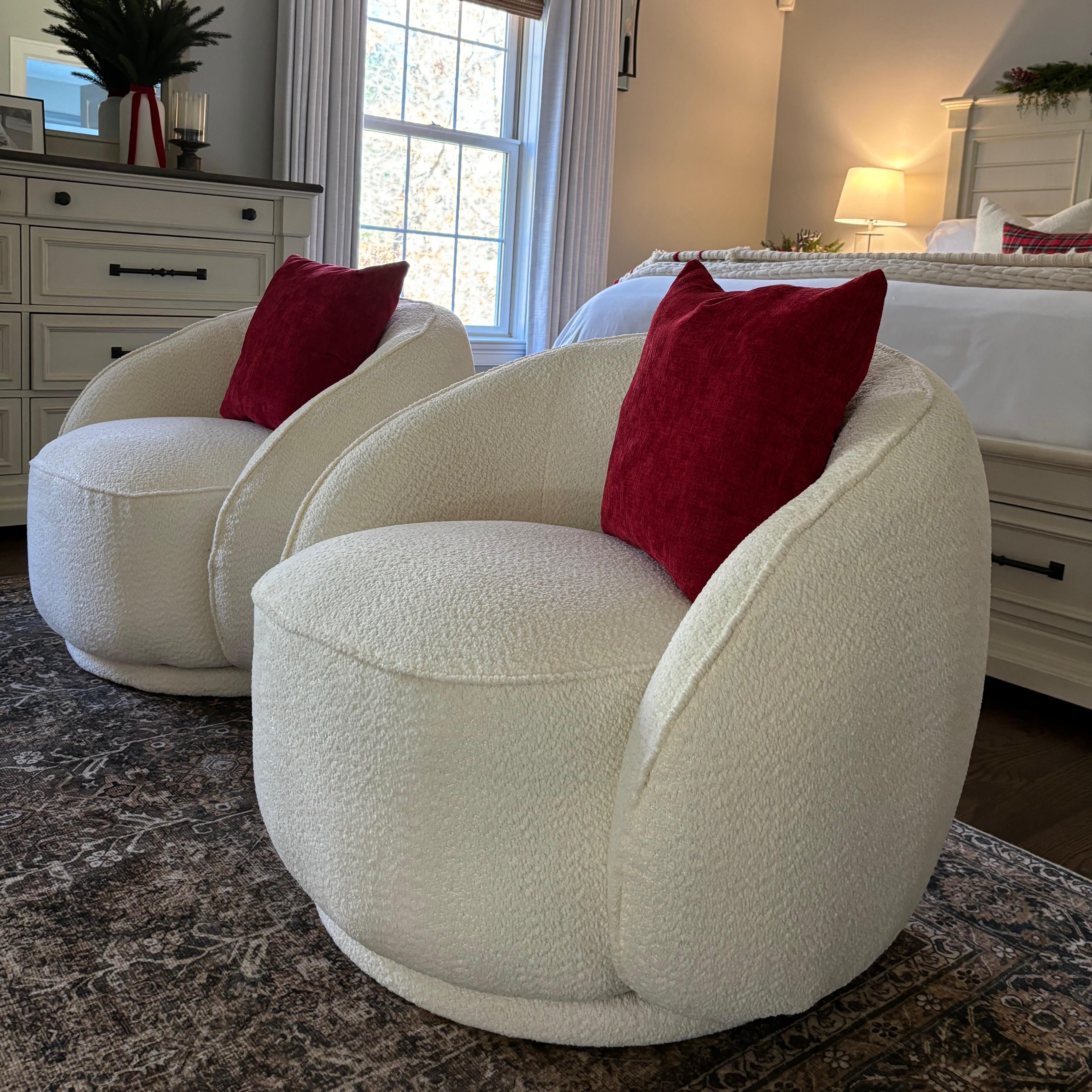 Swivel-Upholstered Chairs thumbnail