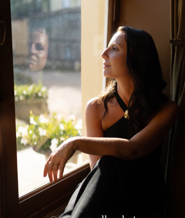 Golden Client Flow - programme en ligne Le fil d’or qui relie ta vision, ta foi et ta stratégie pour créer un flux naturel de clientes de rêve. thumbnail