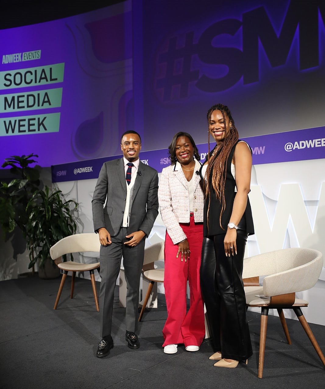 [COVER] LinkedIn Makes Its Case for a Permanent Spot in Social Strategy thumbnail
