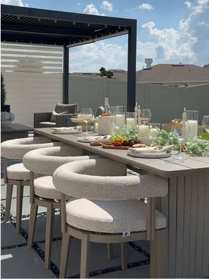 Outdoor dining made chic 🌿✨⛅️| Link in my bio Amazon Storefront🔗 — Use mi code LAURITAB5 for extra 5% OFF🤞🏼 This set inc
