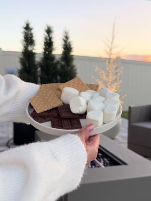 Little Christmas touch🤎🍪🦌|Links in my bio Amazon Storefront🔗  Turned our patio into something magical with this beautifu