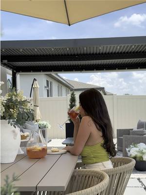 Shade in Style⛅️☂️🌞 | This 10x10 patio umbrella features a strong 4” aluminum pole, 360° rotation, 5 angle settings and 