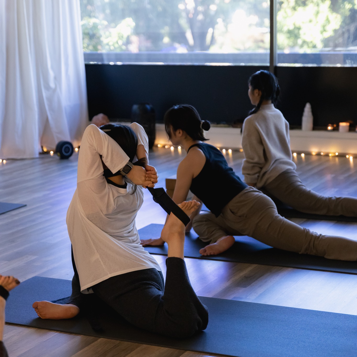 Perth 每週日中文瑜珈 7:30am thumbnail