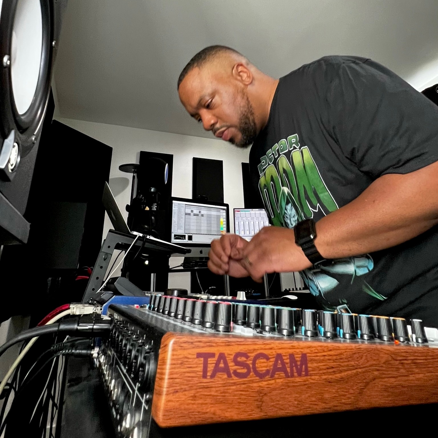 Magestik Legend on Apple Music thumbnail