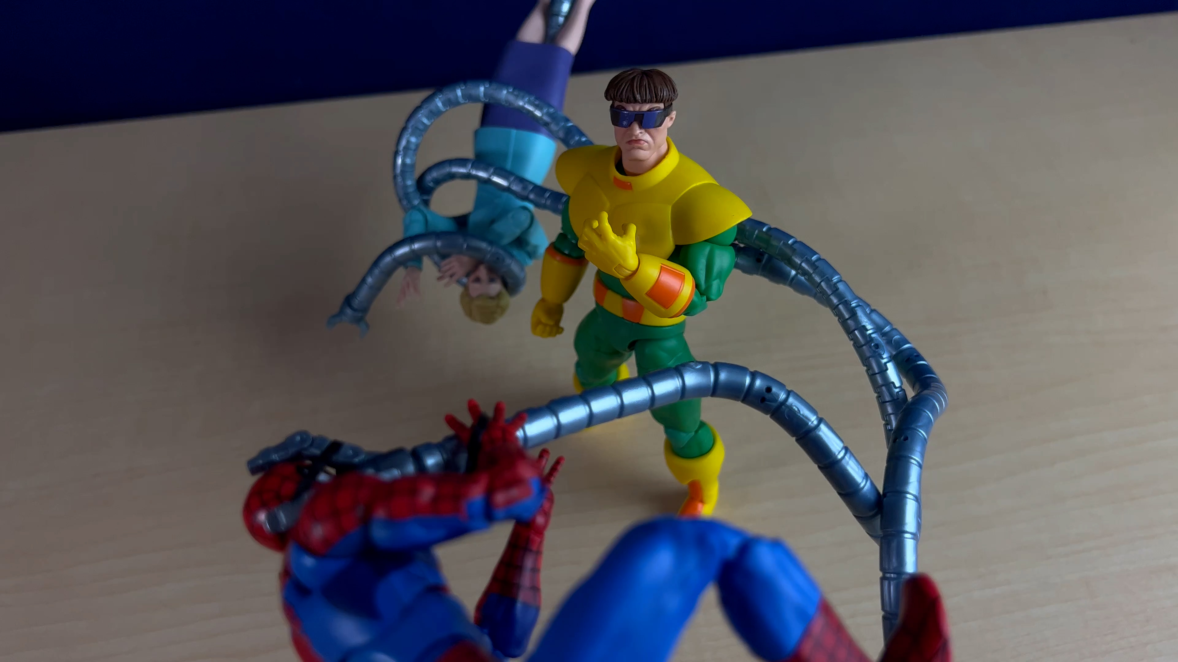 Toy Review: Dock Ock Aunt May 2 Pack thumbnail