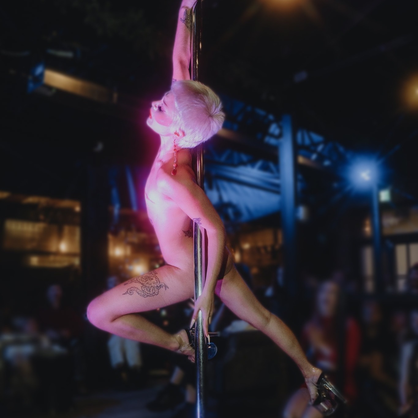 Twitter 18+ thumbnail