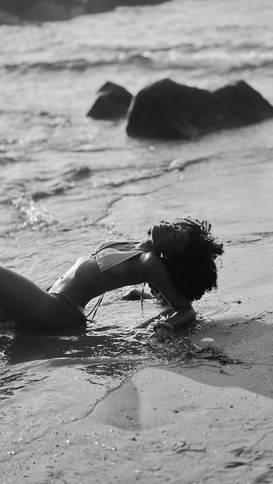 paradise found 🐚🥥🌊 with @shreyansdungarwal 

bts: @edomjoyss #beachphotography #etherealphotography #beachvibes