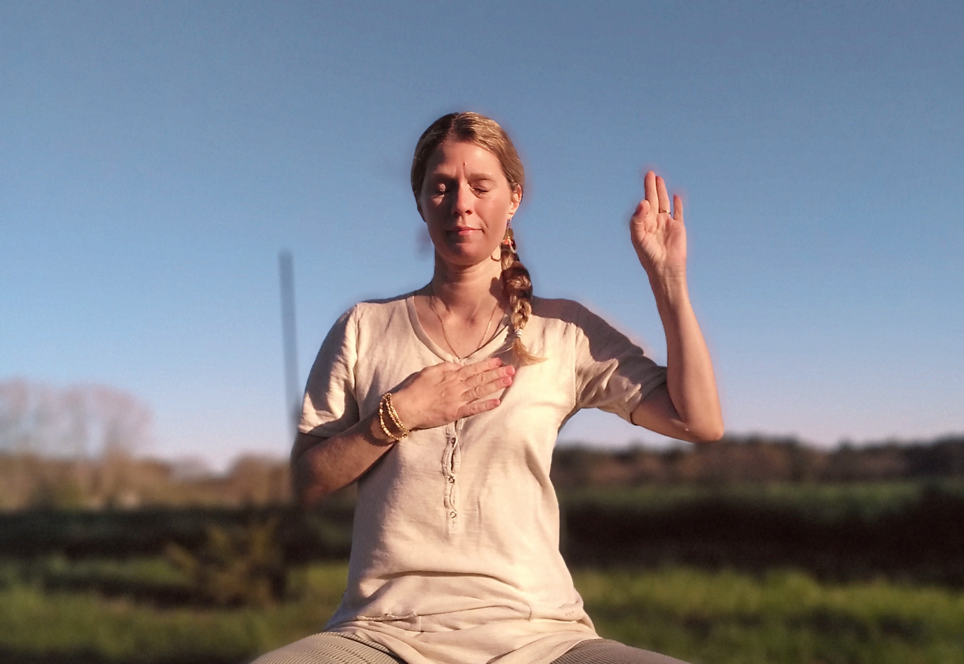 Cours de Yoga Kundalini en présentiel à Erdeven thumbnail