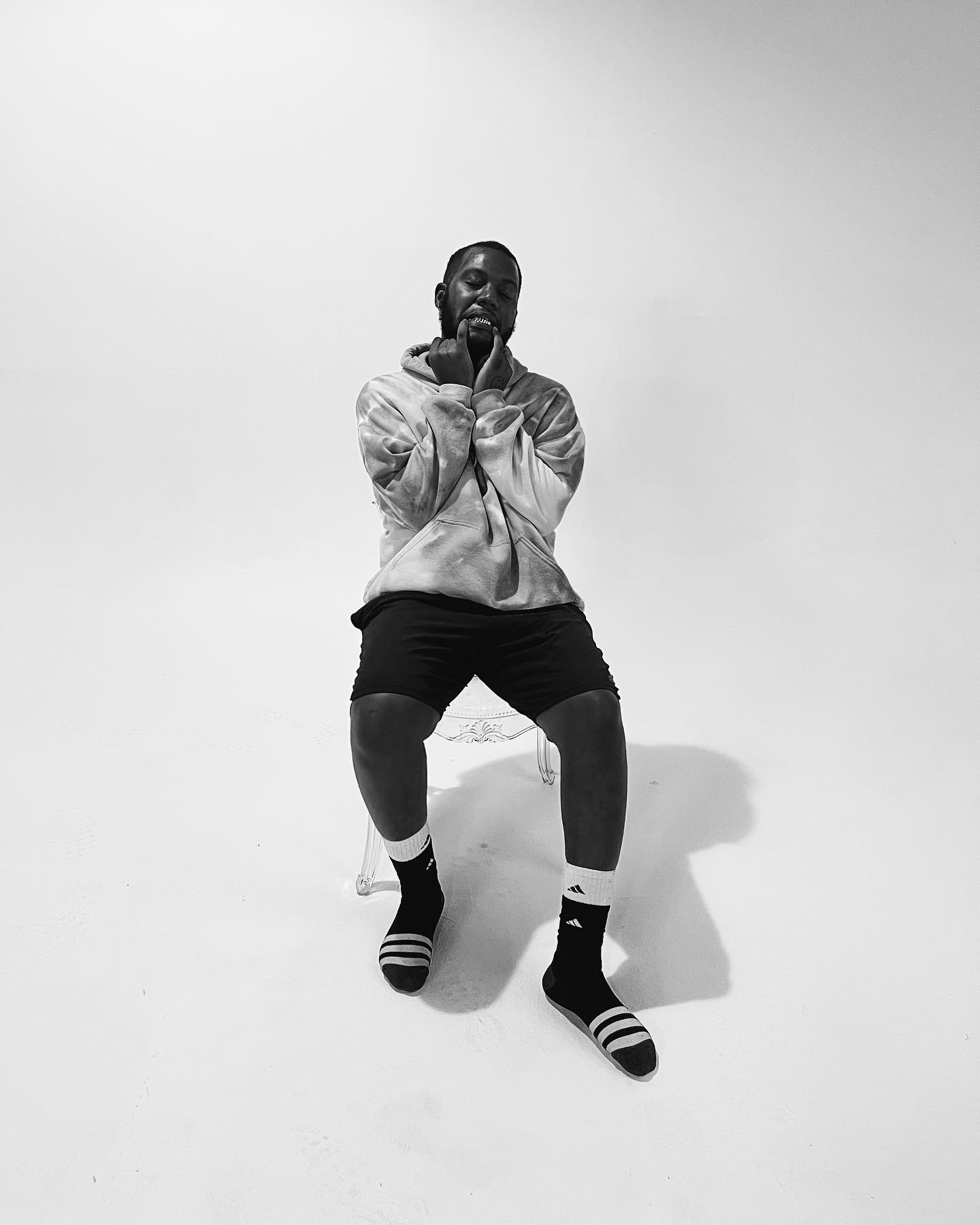 🖤&🤍