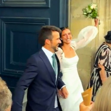 Vídeo completo de la BODA DE MARIUS 😊💍 thumbnail