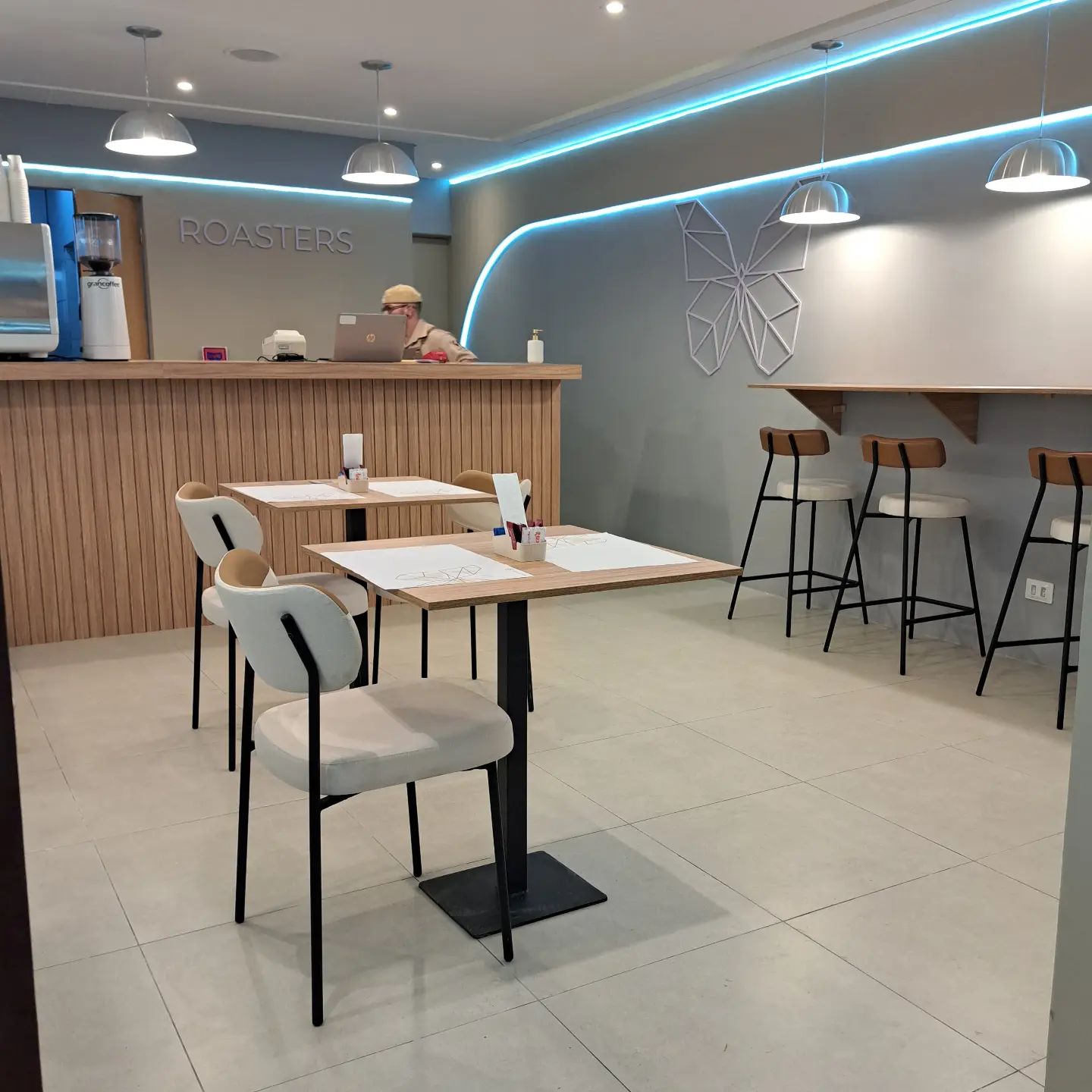 Um novo conceito para uma nova experiência.

@roasterscafes , obrigada pela confiança em nosso trabalho.

#projetorestau