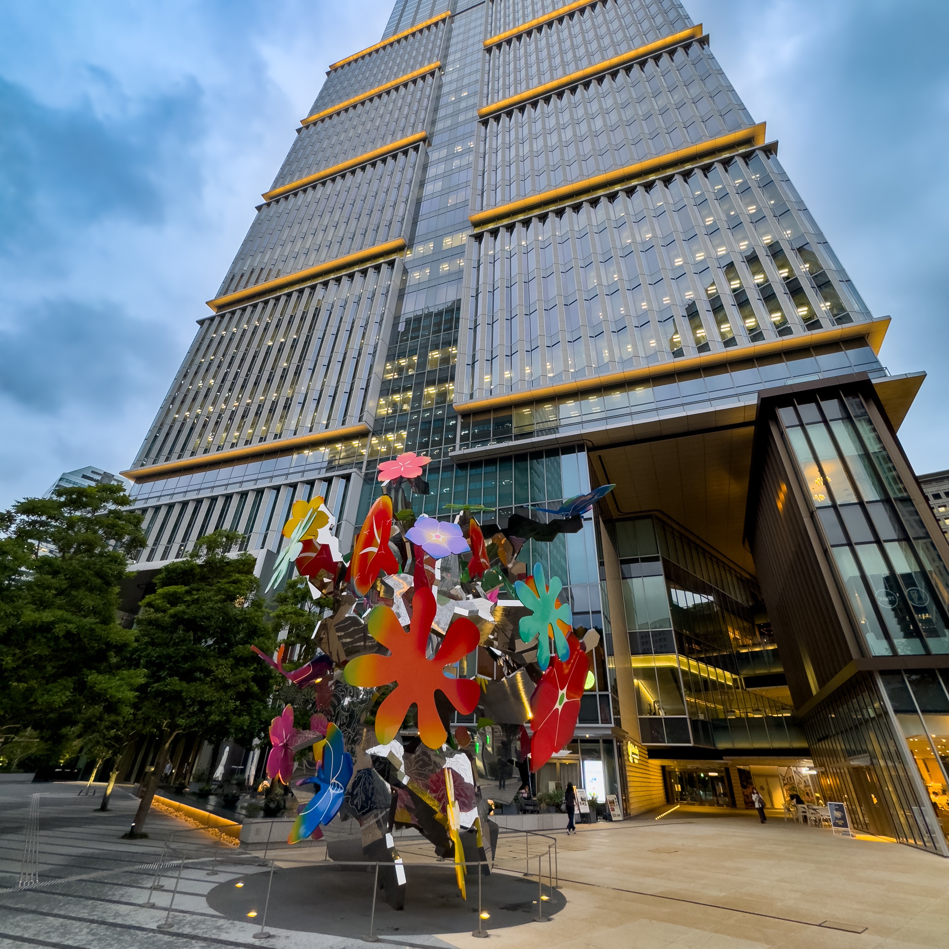 Prince Gallery Tokyo thumbnail