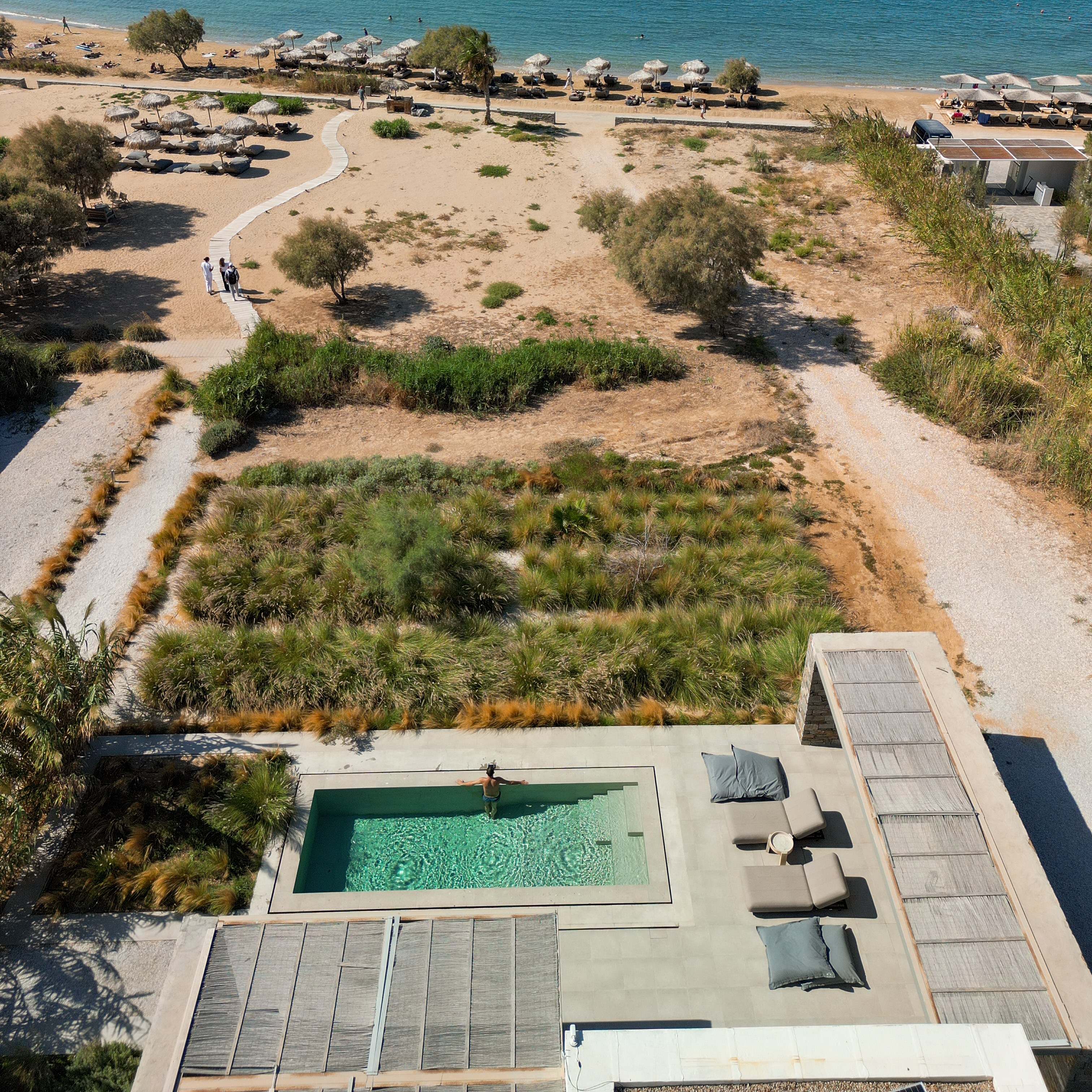 Cove Paros  thumbnail