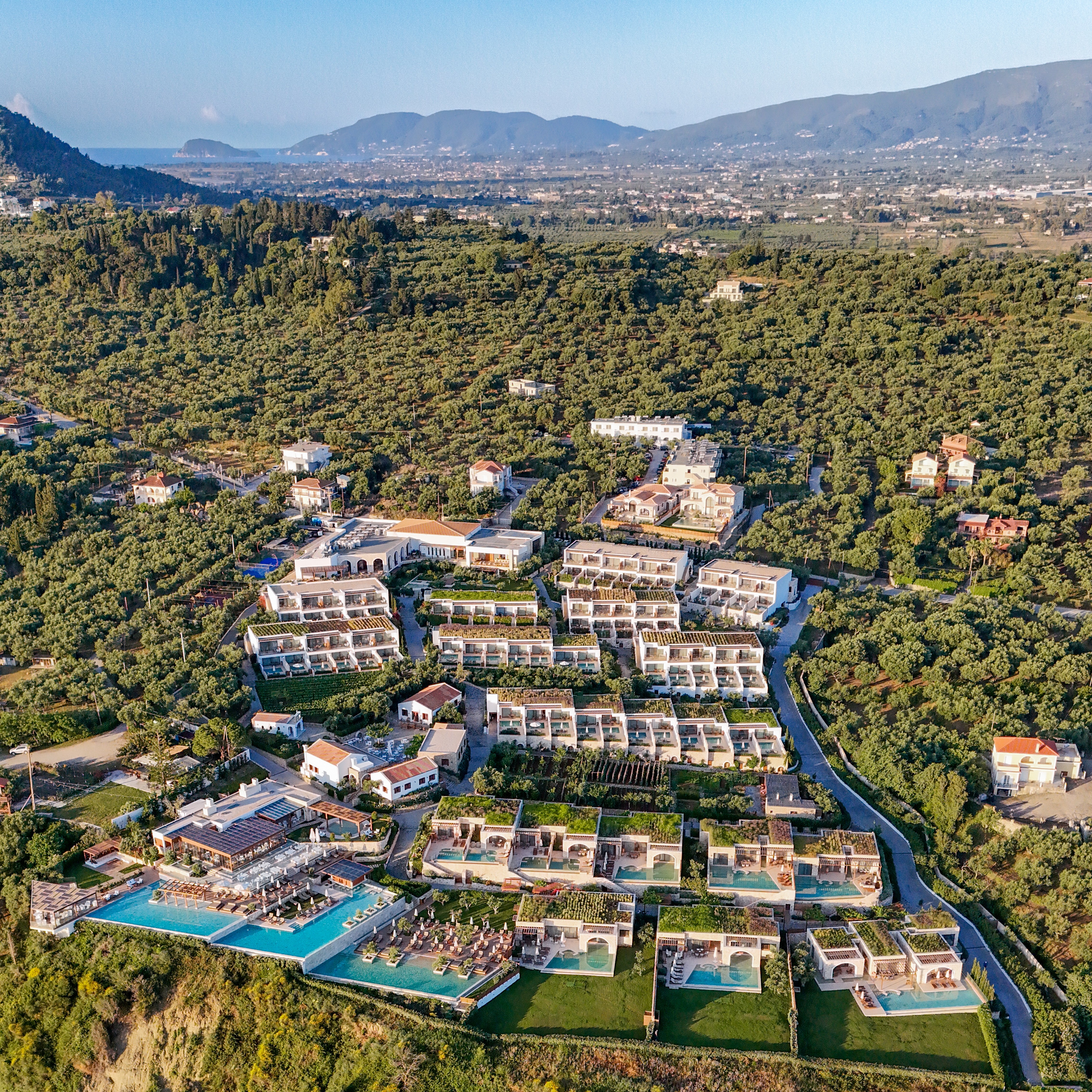 Lesante Cape thumbnail