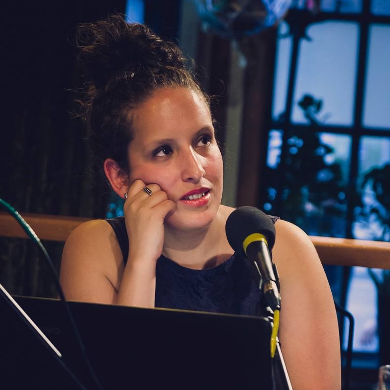 Masterclass GRATUITE : Deviens LA voix qu'on écoute (et qu'on engage) grâce à ton podcast thumbnail