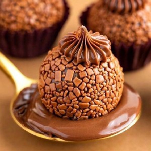 Monte a sua Fábrica de Brigadeiros thumbnail