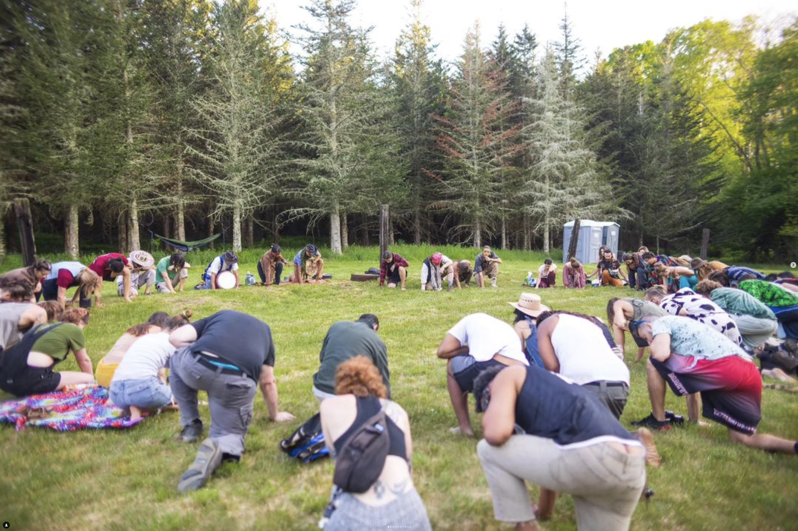 🫂 Facebook Group thumbnail