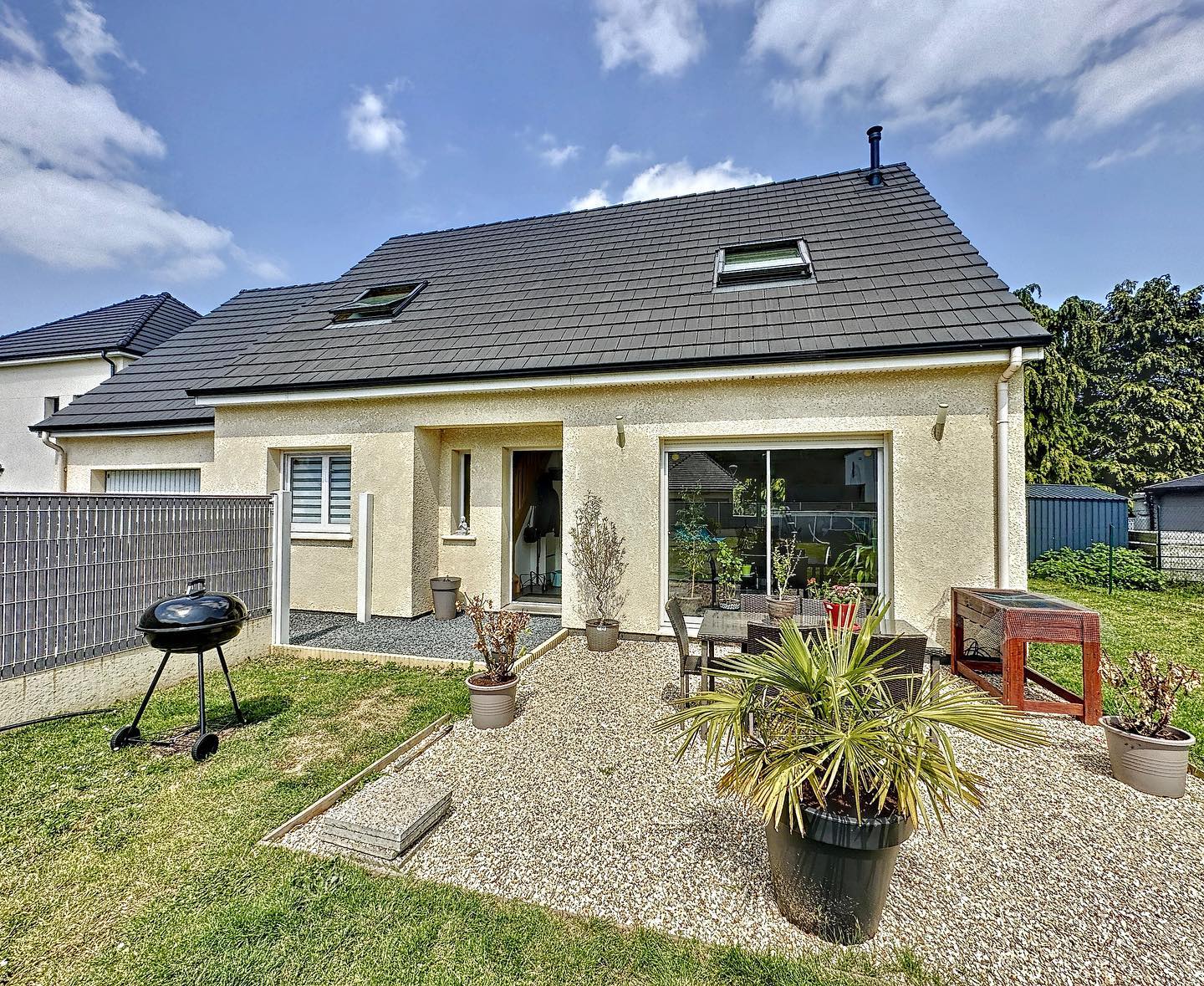 À VENDRE ✅

L’Artiste immobilier vous présente cette œuvre d’art familiale disponible en exclusivité sur le secteur qual