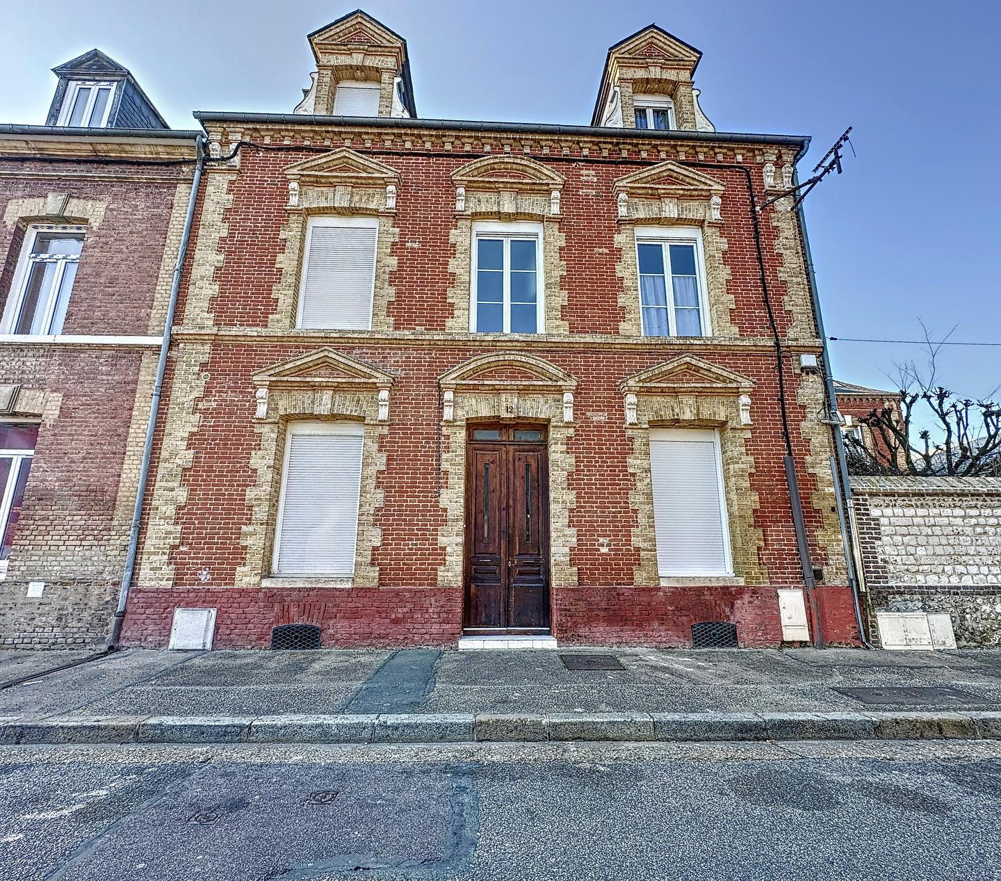 PETIT PRIX 🥇

L’Artiste immobilier vous présente cette opportunité immobilière sur la commune de Caudebec-lès-Elbeuf.

L