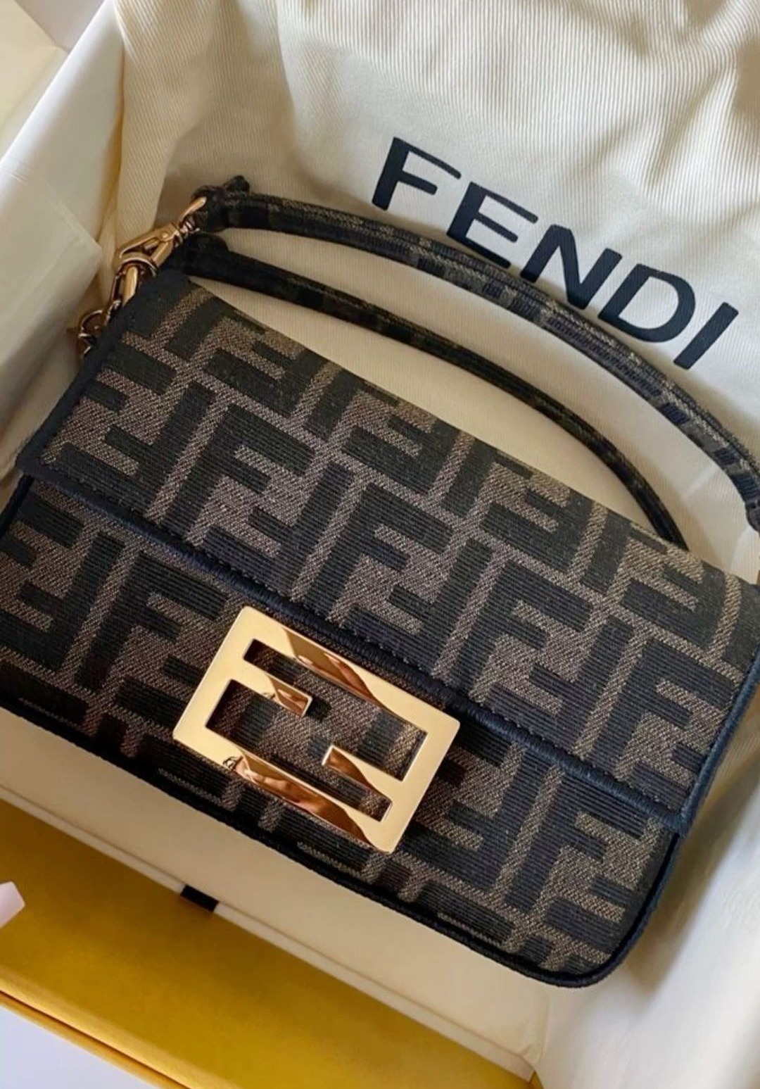 Fendi Bag thumbnail