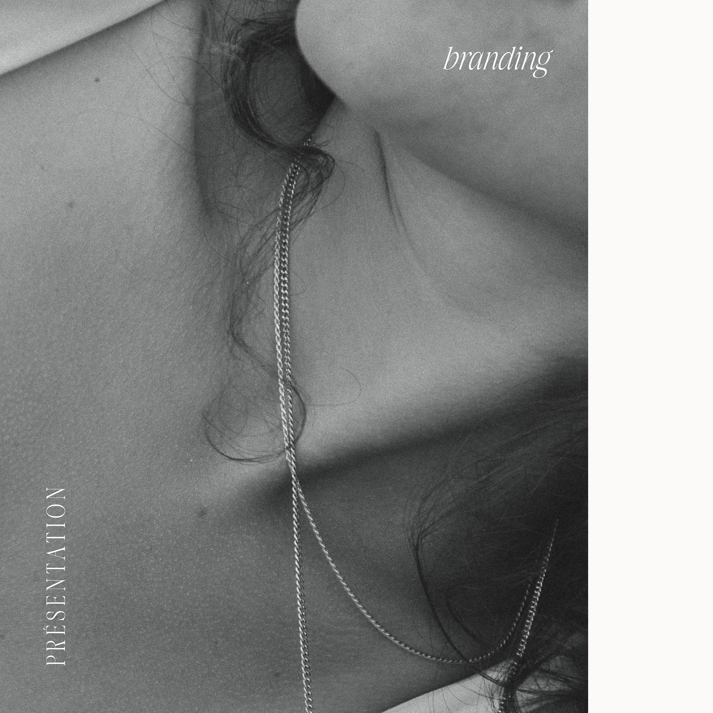 Laissez-moi vous présenter huney.  @ huney.co est une entreprise de bijoux faits à la main, fondée par la merveilleuse C