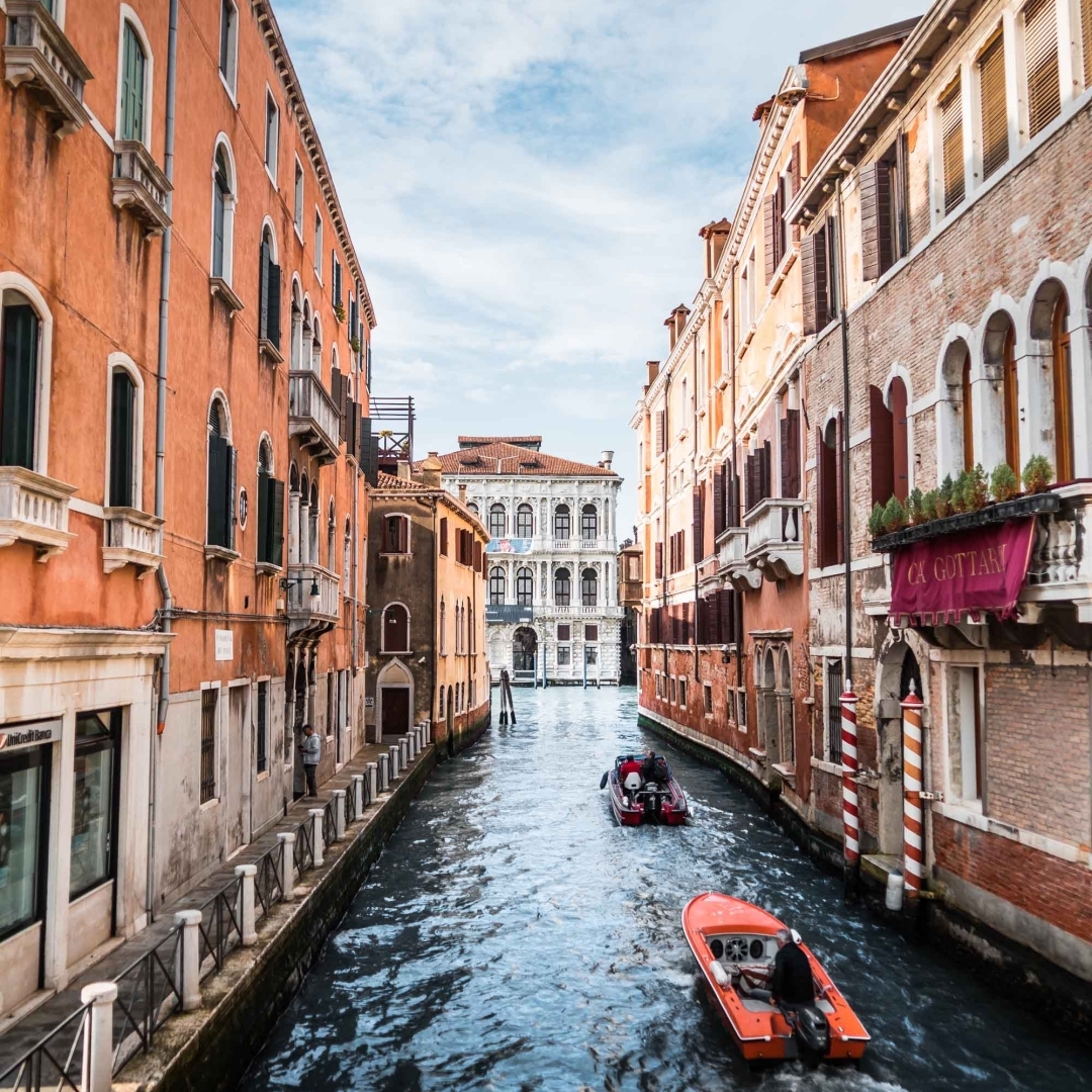 For some it’s the food and the beaches, for others it’s the culture, the art and the history. It’s hard to pick a favori