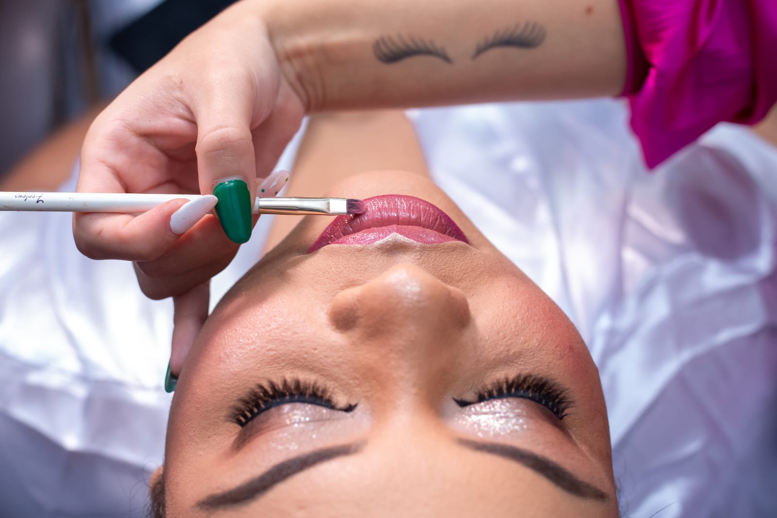 CURSO PRO | Curso de maquiagem profissional presencial. thumbnail