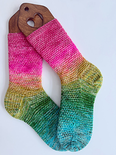 Bejeweled Socks pattern by Kam - handknitbykam thumbnail