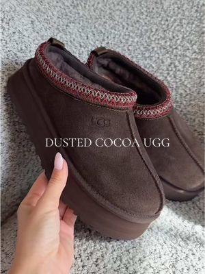Dusted Cocoa UGG unboxing 🐻 I will have these 🔗 on my LTK in the shoe section!  #tazzugg #uggs #uggseason #dustedcocoa #