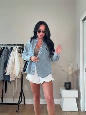 One of my all-time favorite outfits 🤍 so simple, but feels so chic and put together. These are the kind of closet staple
