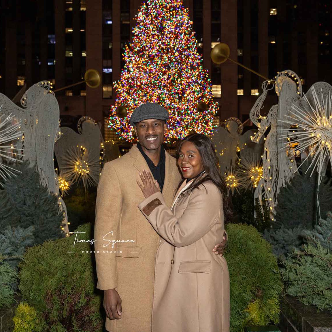 Christmas Photoshoots Around NYC thumbnail