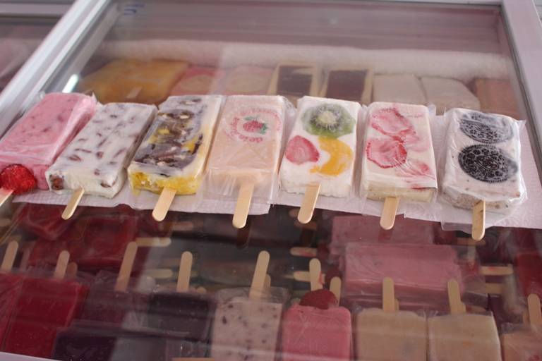 PALETA TAMAÑO REGULAR DE CREMA  thumbnail