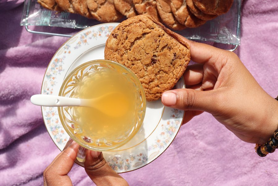 Nothing better than a cold glass of PiñaLem Sweet Tea on a bright sunshiny day! 

📸: @notsamgordon 

*𝘙𝘦-𝘭𝘢𝘶𝘯𝘤𝘩 𝘤𝘰𝘮𝘪𝘯𝘨 𝘴